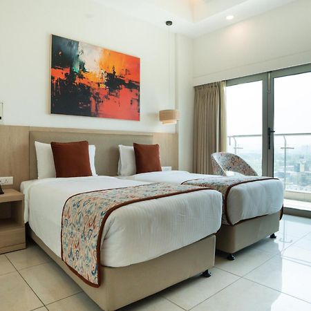 Ar Suites Klj Square Gurgaon Extérieur photo