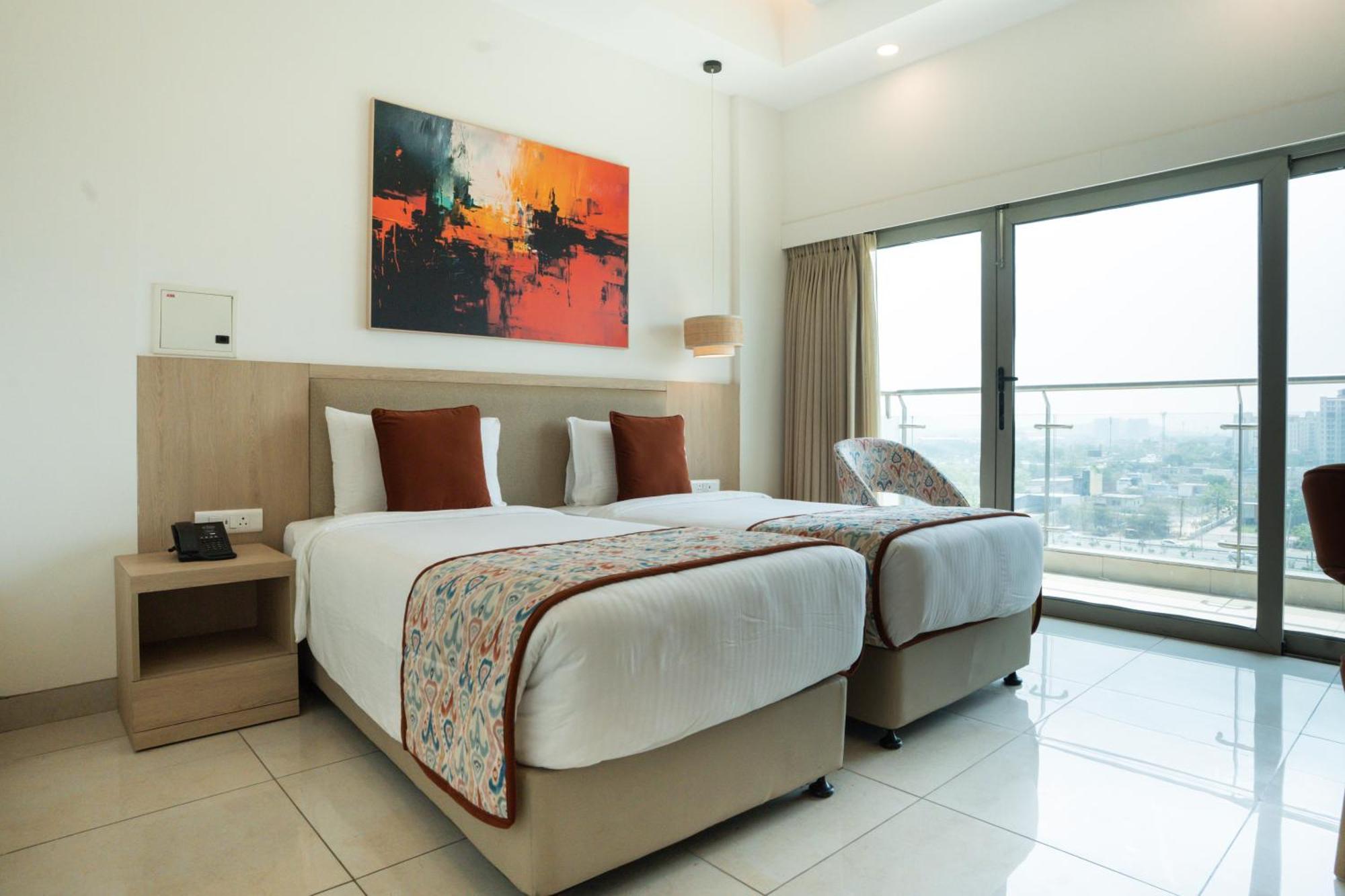 Ar Suites Klj Square Gurgaon Extérieur photo