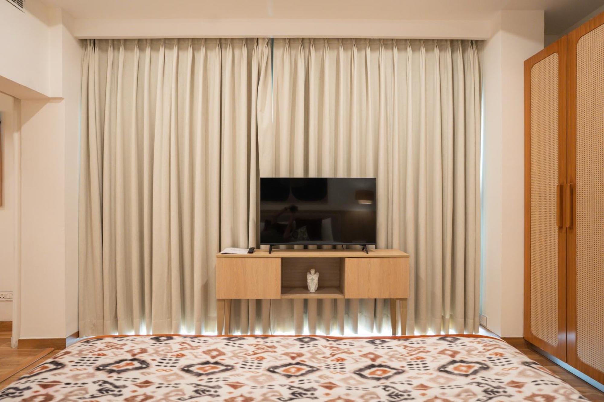 Ar Suites Klj Square Gurgaon Extérieur photo