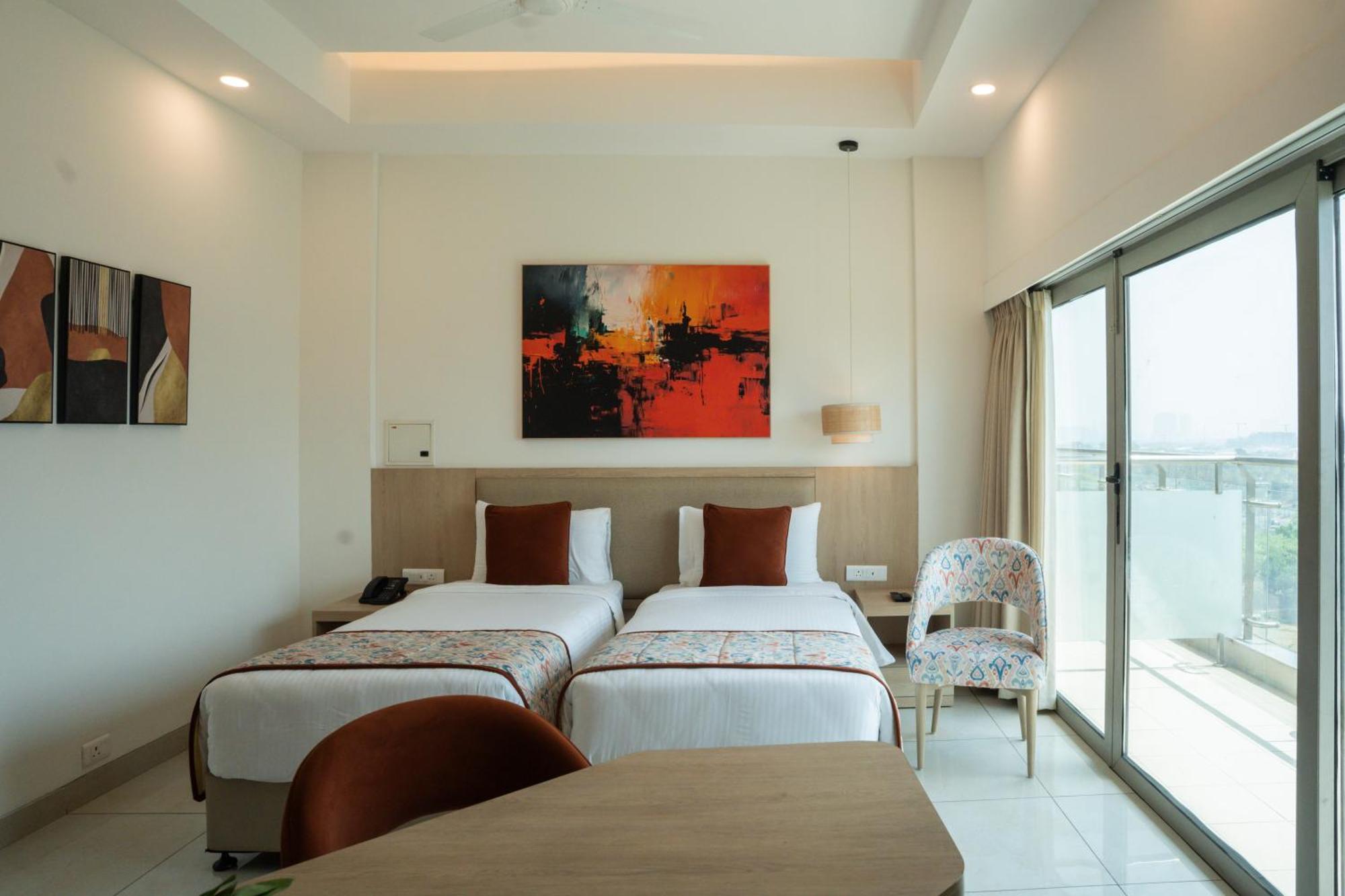 Ar Suites Klj Square Gurgaon Extérieur photo