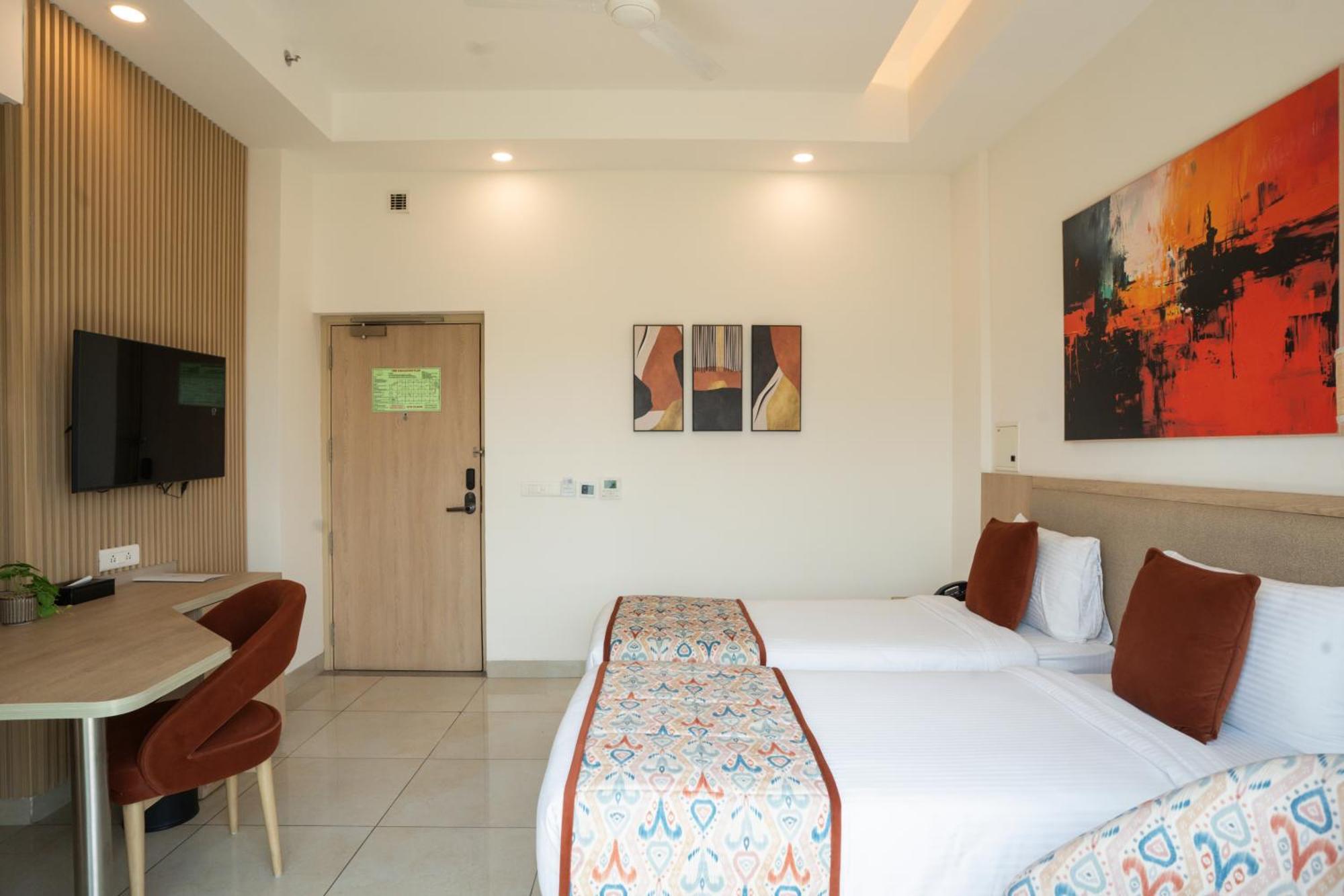 Ar Suites Klj Square Gurgaon Extérieur photo
