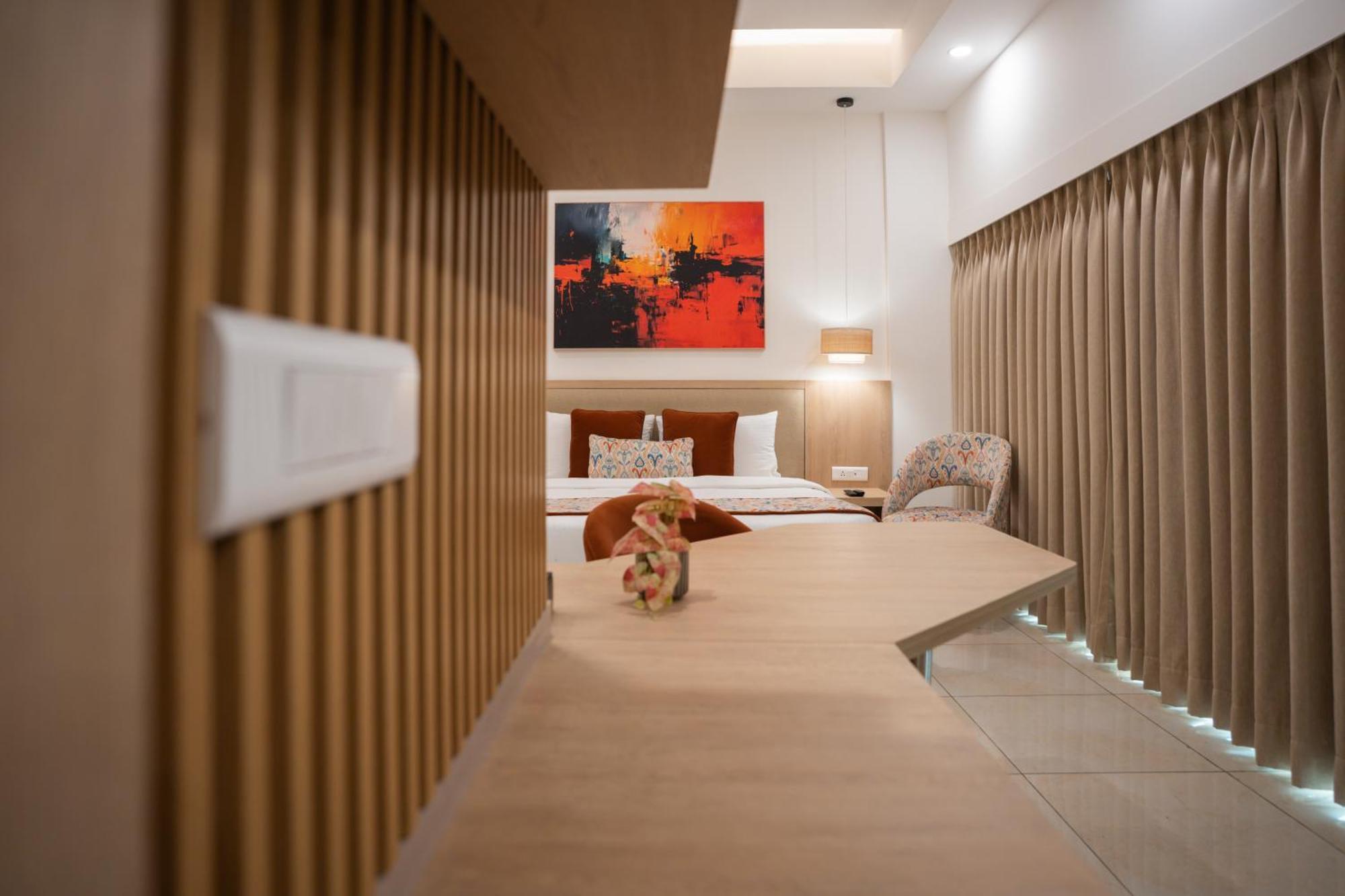 Ar Suites Klj Square Gurgaon Extérieur photo