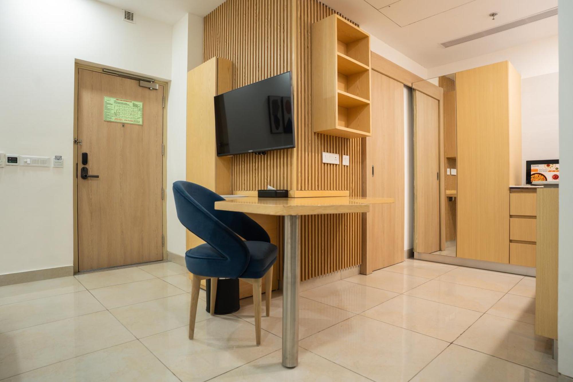 Ar Suites Klj Square Gurgaon Extérieur photo